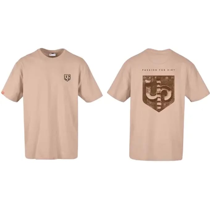 T-shirt UP Design Track