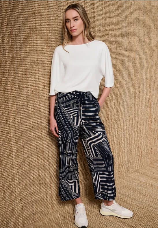 Basic Shirt met boothals en elastische zoom