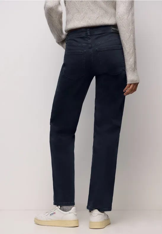 Straight Legs jeans
