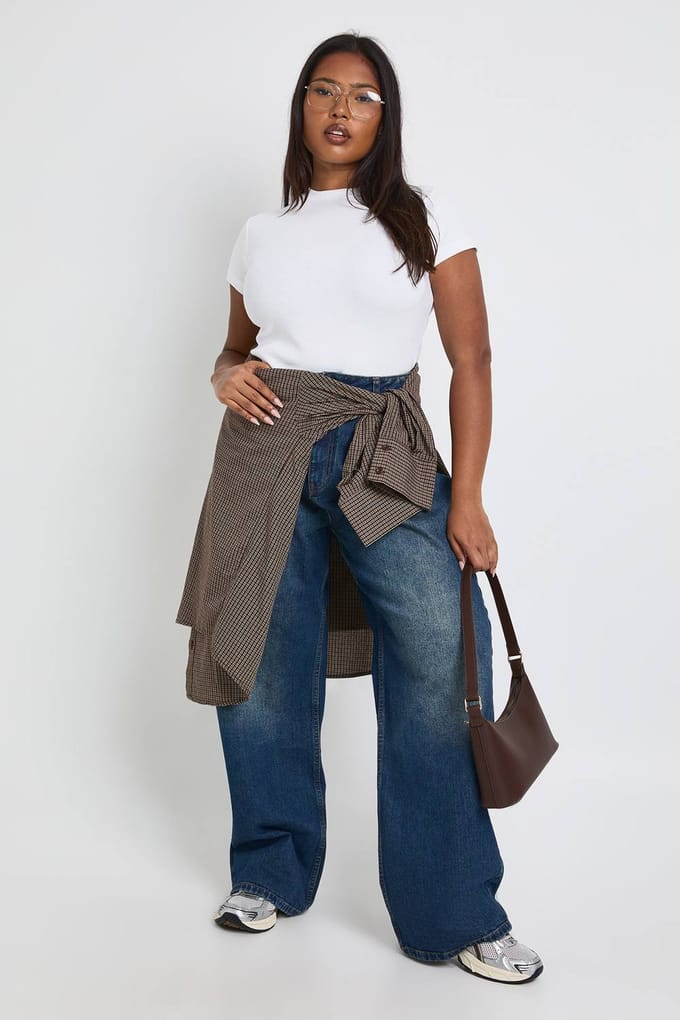 boohoo Dames Plus Basic Rib Korte Mouw Getailleerde Top | Wit | Maat: 48
