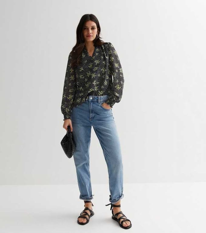Dobby bloemen blouse met gesmokte hals en lange mouwen