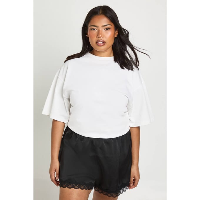 boohoo Dames Plus Satijnen Shorts Met Kanten Bies | Zwart | Maat: 52