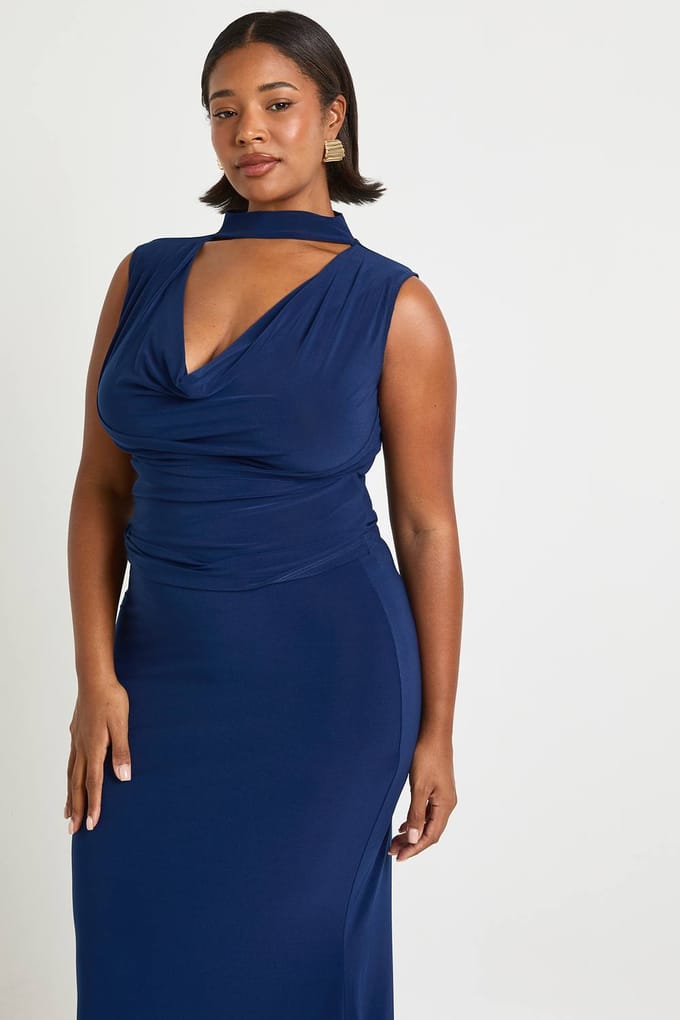 boohoo Dames Plus cowl-neck top met sjaaldetail en column maxi-rok | Navy | Maat: 20