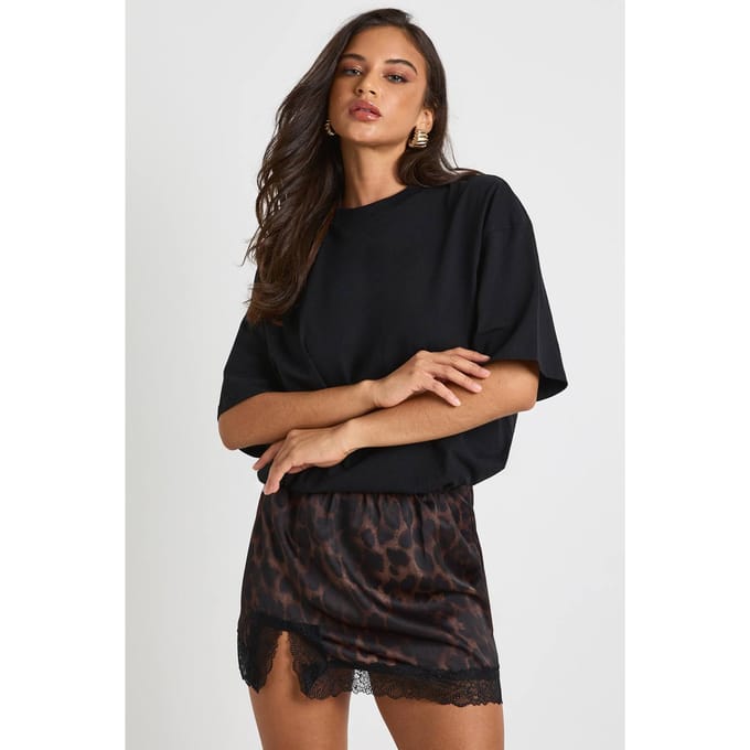boohoo Dames Leopardensatin mini-rok met kanten afwerking | Maat: 6