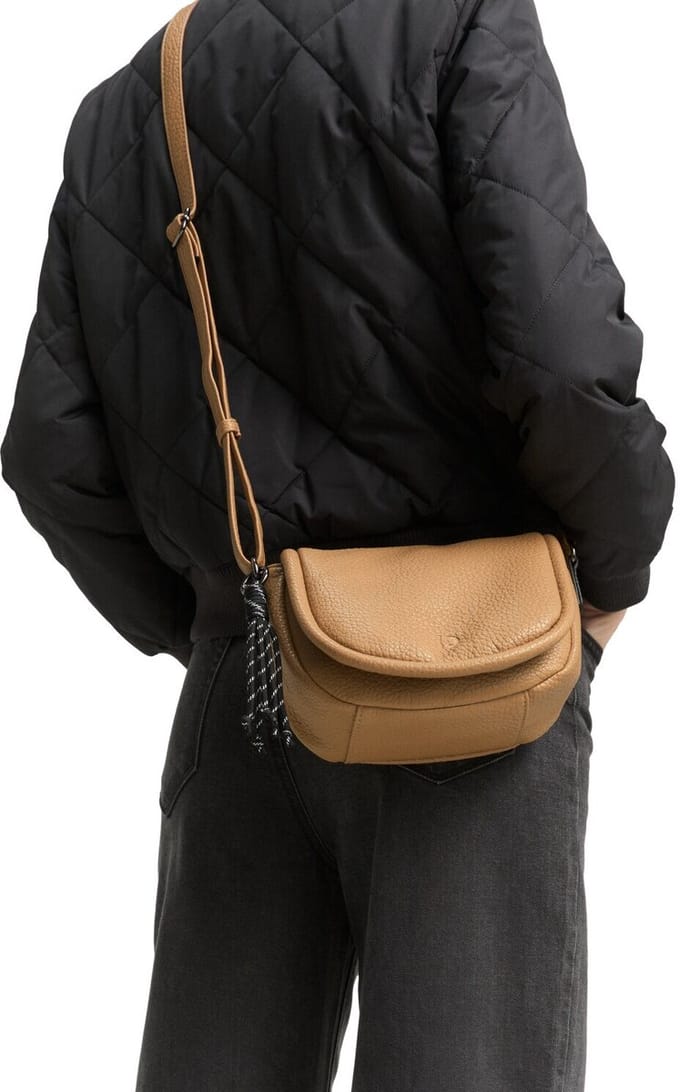 TOM TAILOR schoudertas Finna Flap Bag No Zip Camel Lichtbruin