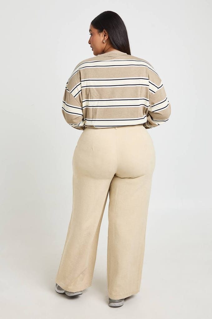 boohoo Dames Plus Wijde Broek Met Plooien En Gepersikt Effect | Steen | Maat: 46