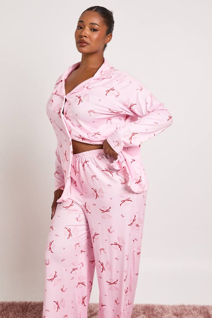 boohoo Dames Plus Strik Cocktail Lange Mouw Shirt En Broek Pyjama Set | Roze | Maat: 46