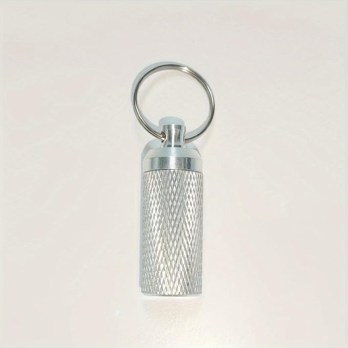 Mini Porte-clés Bouteille à Médicaments Étanche Scellée en Alliage de Titane, Porte-clés Décoratif Compact à Emporter pour Accessoires de Camping et de Voyage white