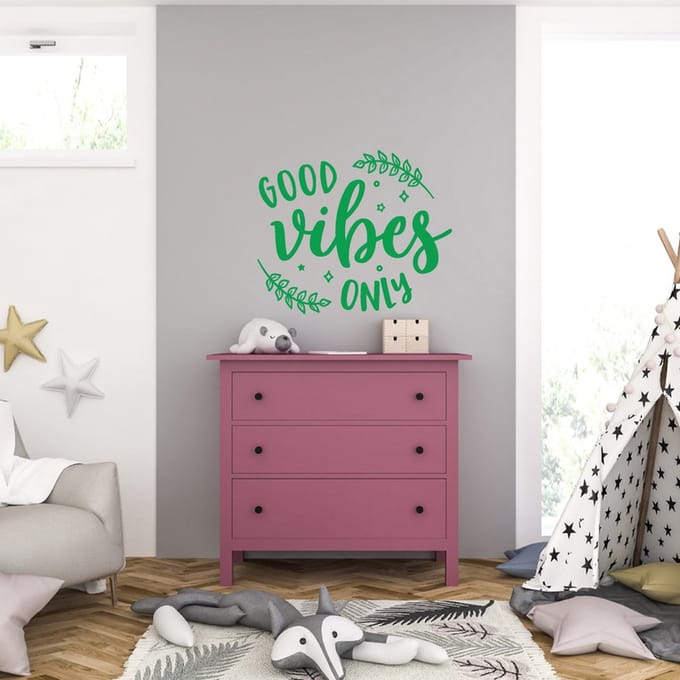 Muursticker - Good Vibes Only - 46,4 x 54,4 - Groen
