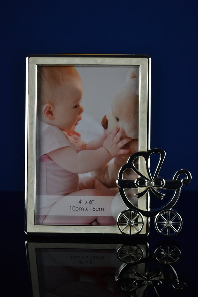 Luxe Fotolijst met Kinderwagen – Lief en Elegant Design
