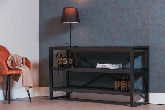 Mangohouten Boekenkast Britt Black 150 cm Laag Mahom Industrieel - Vitrinekast van Mangohout & Metaal - Industriële Buffetkast