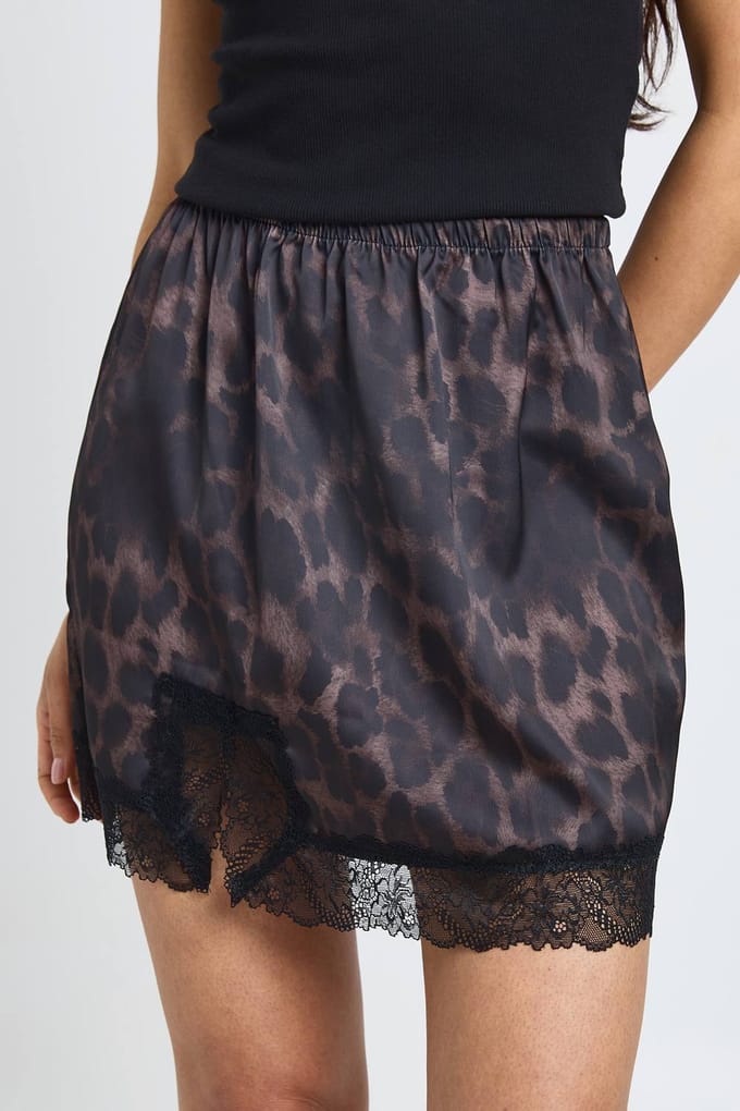boohoo Dames Tall Luipaard Satijnen Mini Rok Met Kanten Rand | Luipaardprint | Maat: 40