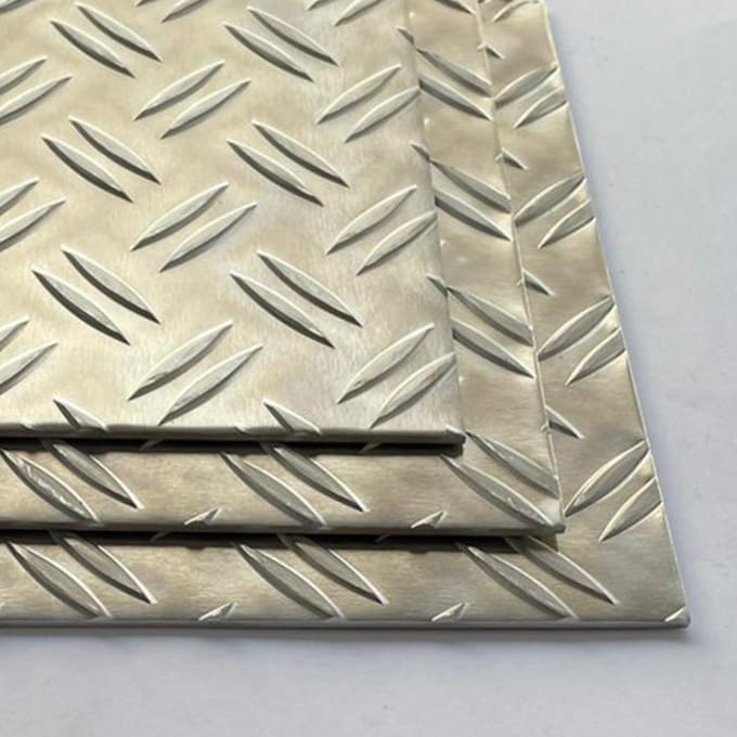 Aluminium Tranenplaat 2-Traans – Ongebeitst - 3,5/5mm, 400x400mm