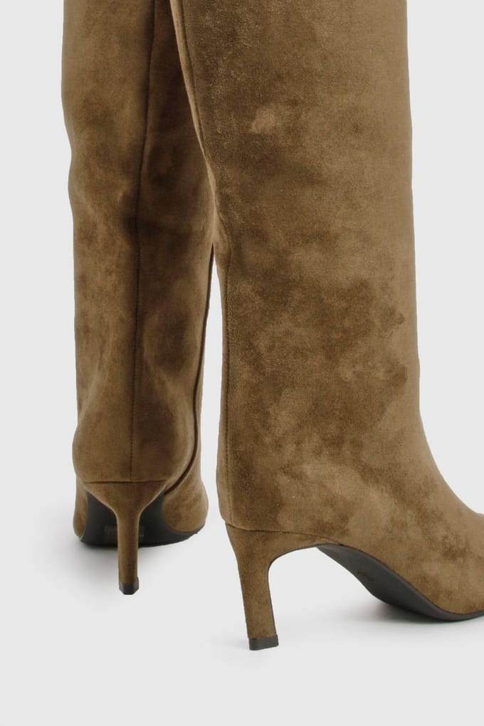 boohoo Dames Faux Suede Column Pointed Heeled Boots | Olive | Maat: 8