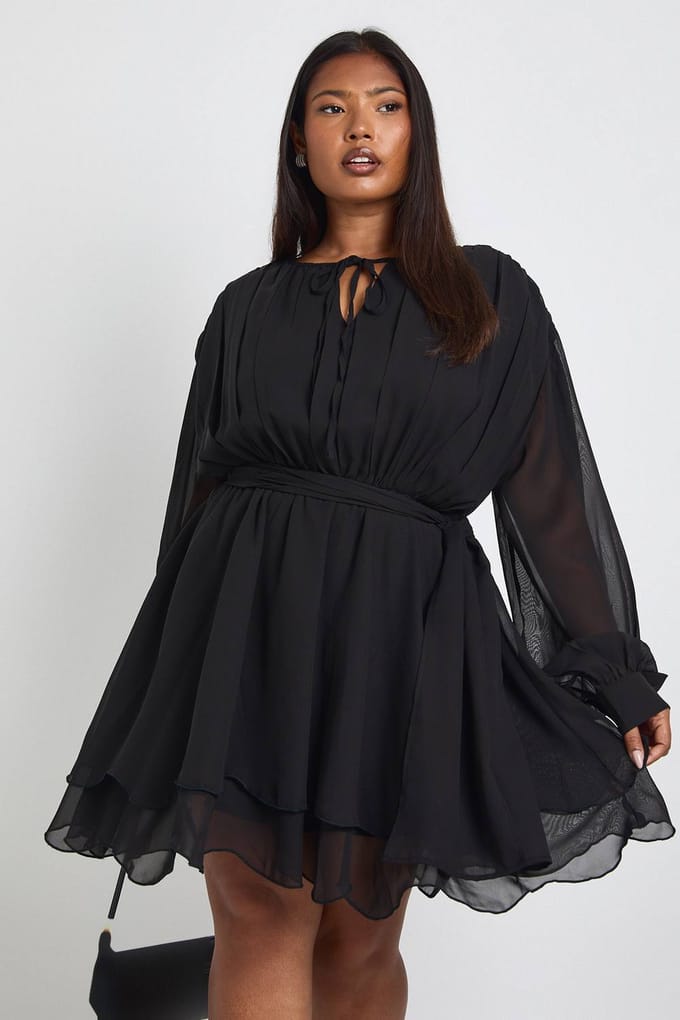 boohoo Dames Plus Chiffon skaterjurk met lange mouwen | Black | Maat: 16