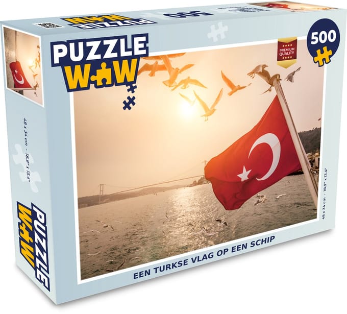 Puzzel Een Turkse vlag op een schip - Legpuzzel - Puzzel 500 stukjes