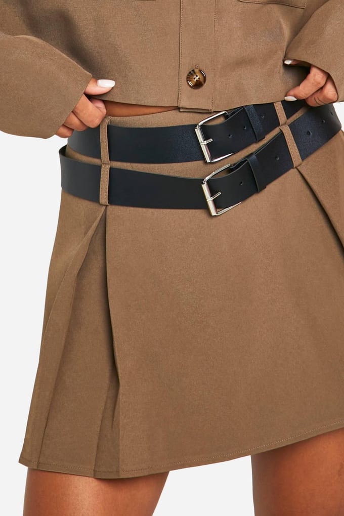 boohoo Dames Utility Mini-rok met riem en plooien | Kaki | Maat: 38