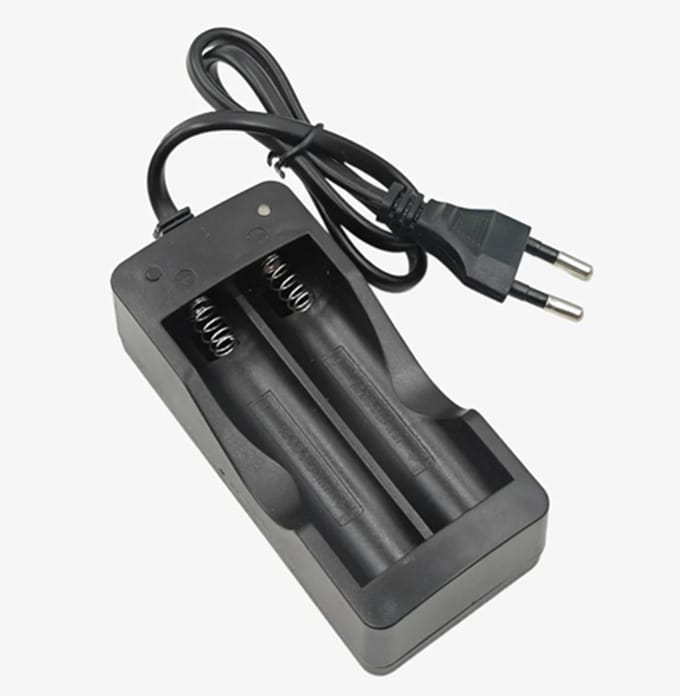 Dual 18650 Batterij Oplader – 220 Volt – Voor Twee Li-ion Cellen