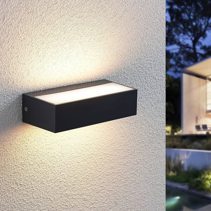 Lindby LED buiten wandlamp Nienke, 17 cm, zeewaterbestendig, IP65