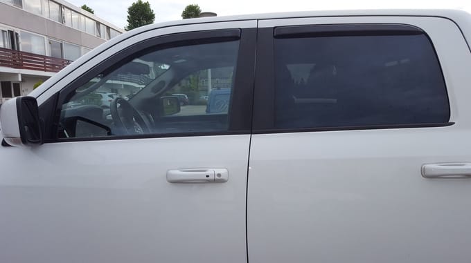 Zijwindschermen geschikt voor Dodge Ram 1500 4-drs VANAF 2019 - V + A Ramen (V gen - Crew Cab)