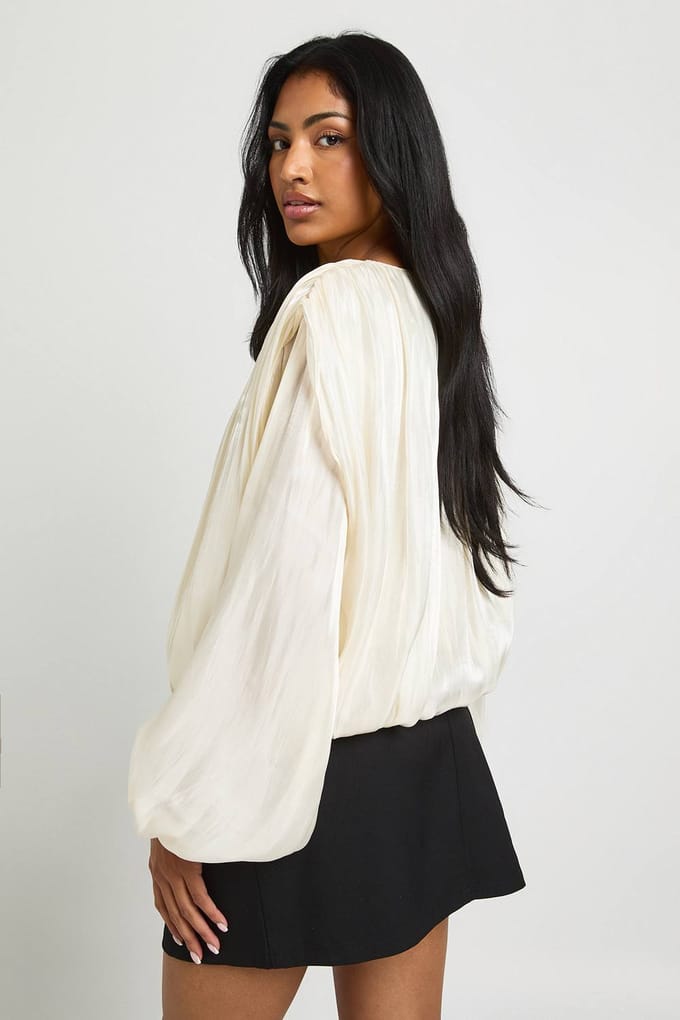 boohoo Dames Plisse blouse met strikhals | Ivory | Maat: 10