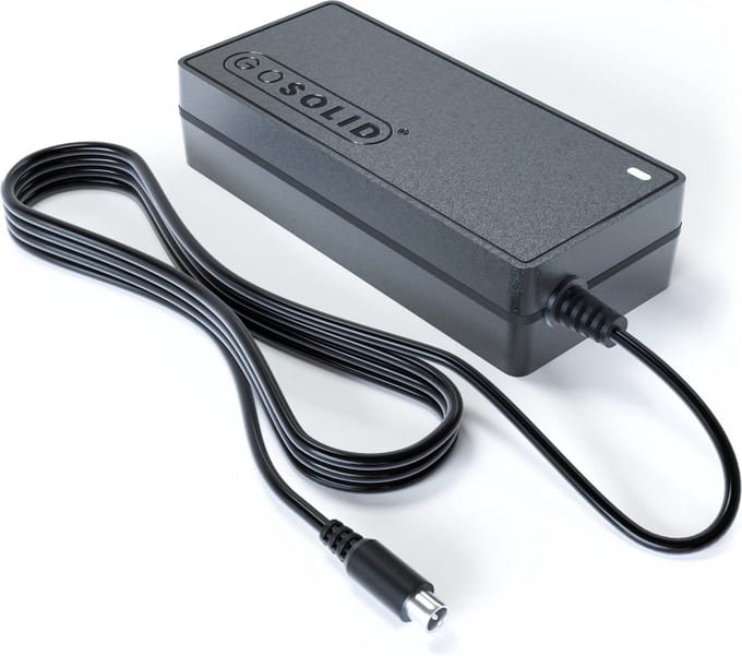 GO SOLID! ® Adapter geschikt voor Pure Electric Advance & Pure Electric Advance+ Elektrische Step 42V 2A