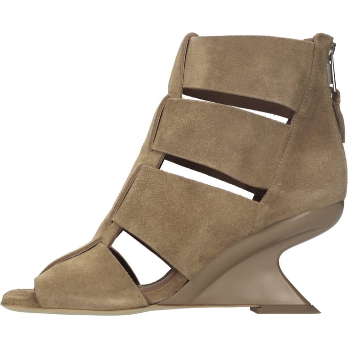 Elena Iachi Schoenen met bruine hakken