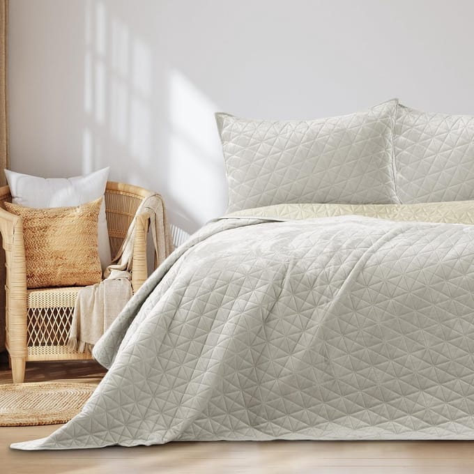 Sprei 200 x 220 cm - Lichtbeige - Dubbelzijdige stiksel - In velours