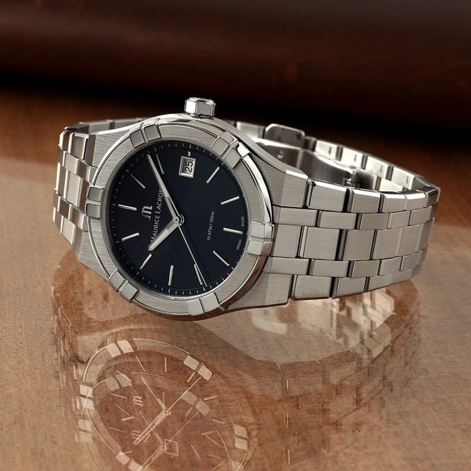 Maurice Lacroix Aikon AI1108-SS002-330-1 Horloge