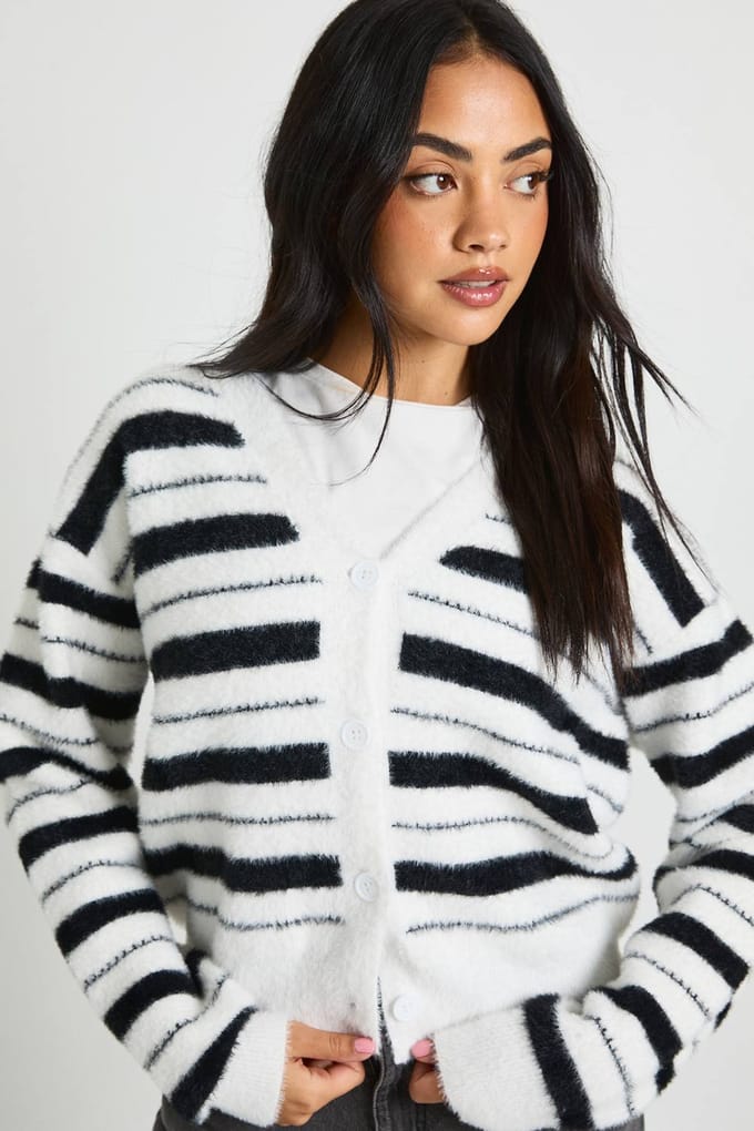 boohoo Dames Pluizige gebreide gestreepte cardigan | Mono | Maat: Small