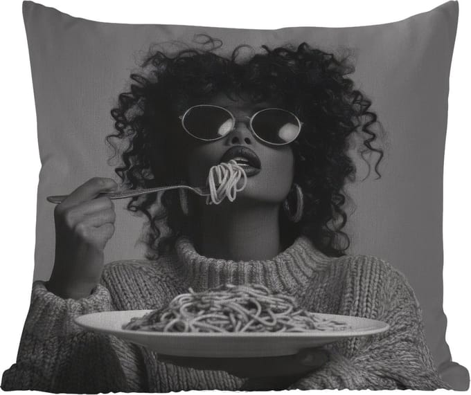 Sierkussen Buiten - Vrouw - Pasta - Zwart - Wit - 60x60 cm - Weerbestendig