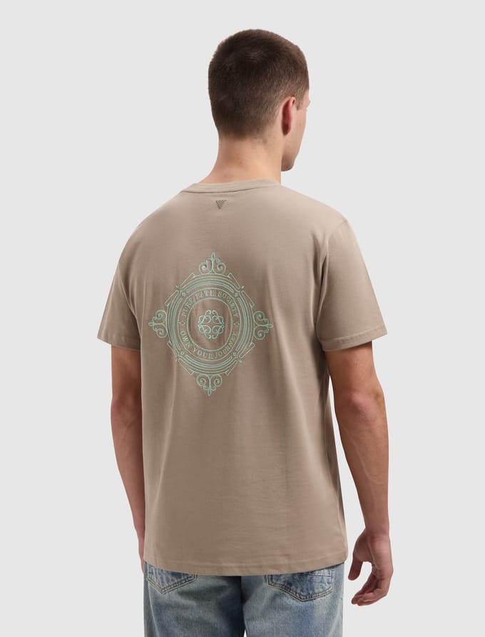 Pure Path Family Crest T-shirt Taupe (26010104 - 53)