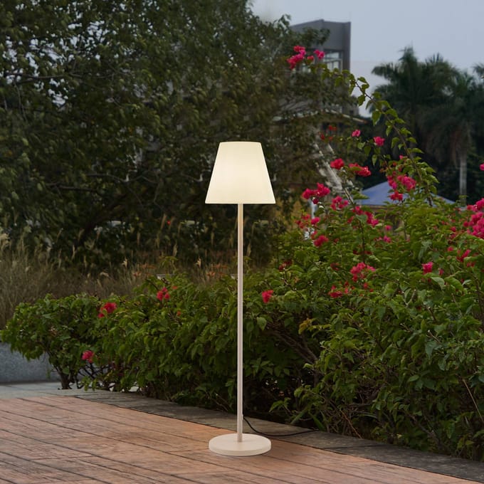 Lucande - Terraslampen - 1licht - polyethyleen, ijzer - H: 152.5 cm - E27 - pantone (13-1308 TPG), wit