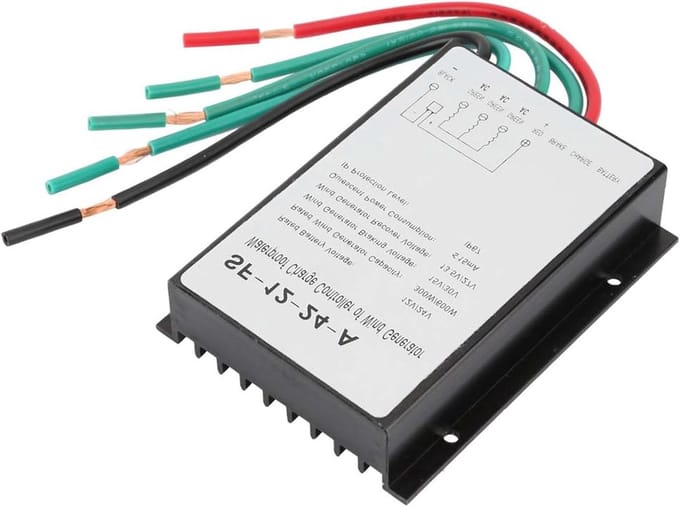 Laadcontroller - Herstelgenerator controller - Zonne-energie systeem - Automatische spanningsdetectie - IP67 bescherming - Zwart