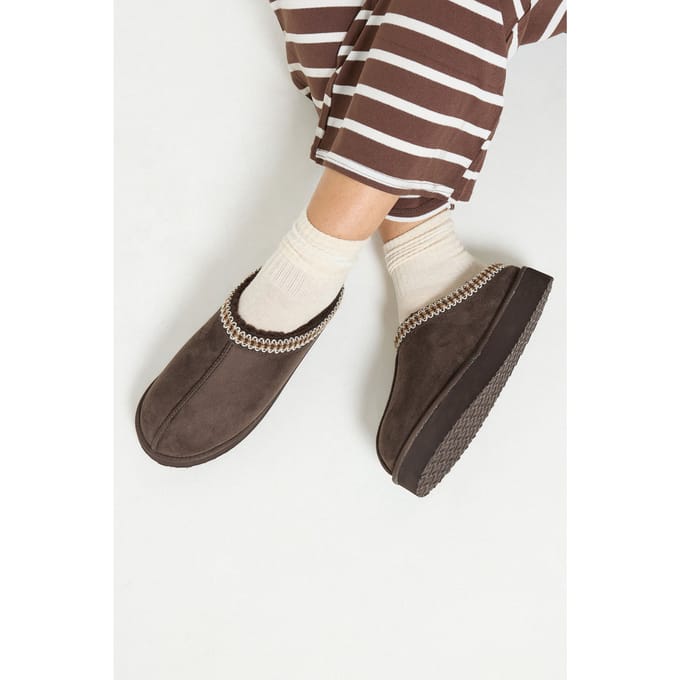 Yours Chocoladebruine Muiltjes Van Imitatiesuède Met Borduursels In Brede Epasvormsize 39EEE