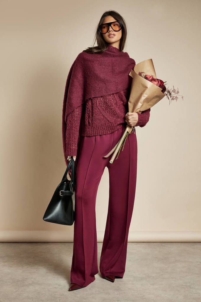 boohoo Dames Interlock Pintuck Broek met Rechte Pijpen | Burgundy | Maat: Medium/Large