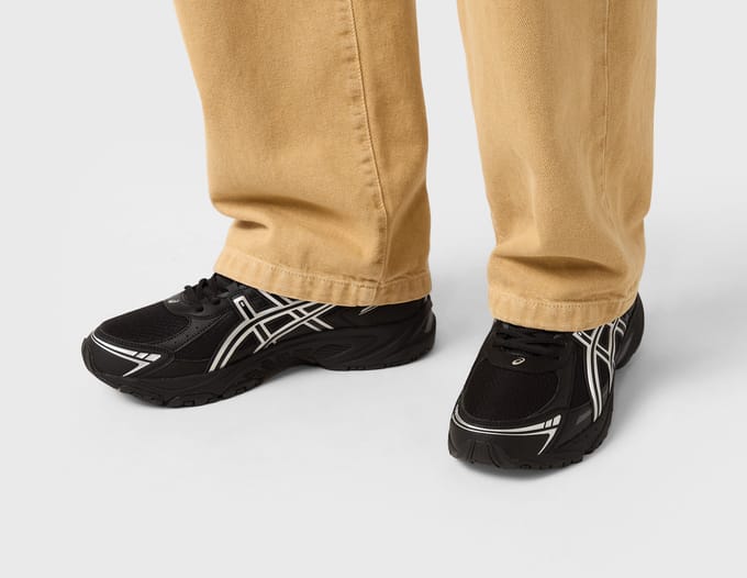 Asics GEL-Ventx Sneakers Heren - Zwart - Maat 44 - Mesh/Synthetisch