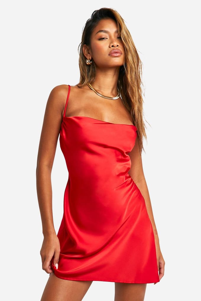boohoo Dames Satijn Cowl Mini Slipjurk | Red | Maat: 16