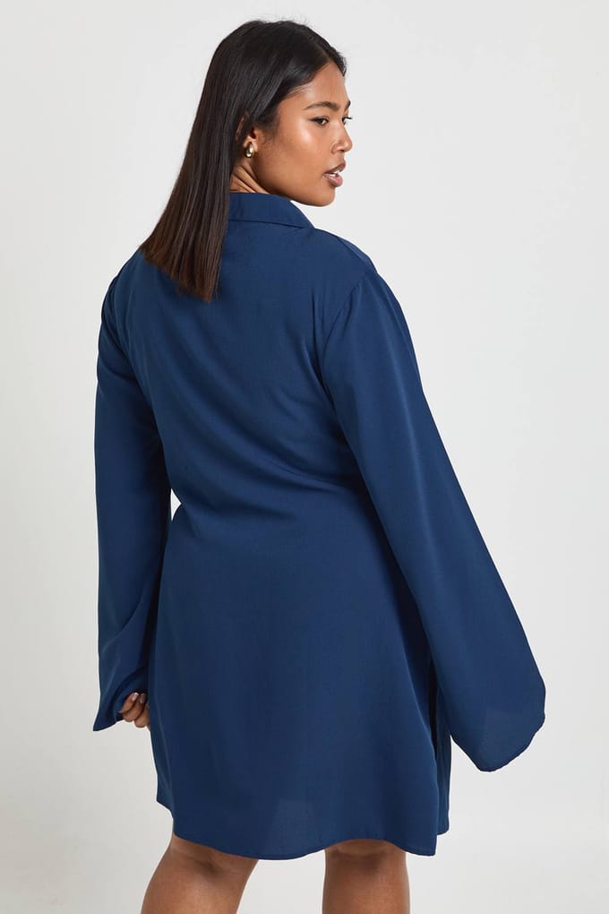 boohoo Dames Plus Geweven Wikkel Draperie Detail Mini Jurk | Marineblauw | Maat: 46