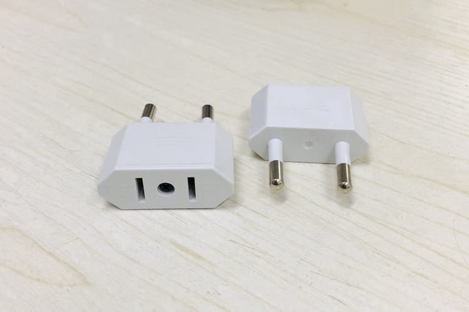 CVD® High Quality Reisstekker van VS/USA naar EU reisstekker - 2 Stuks - Wit