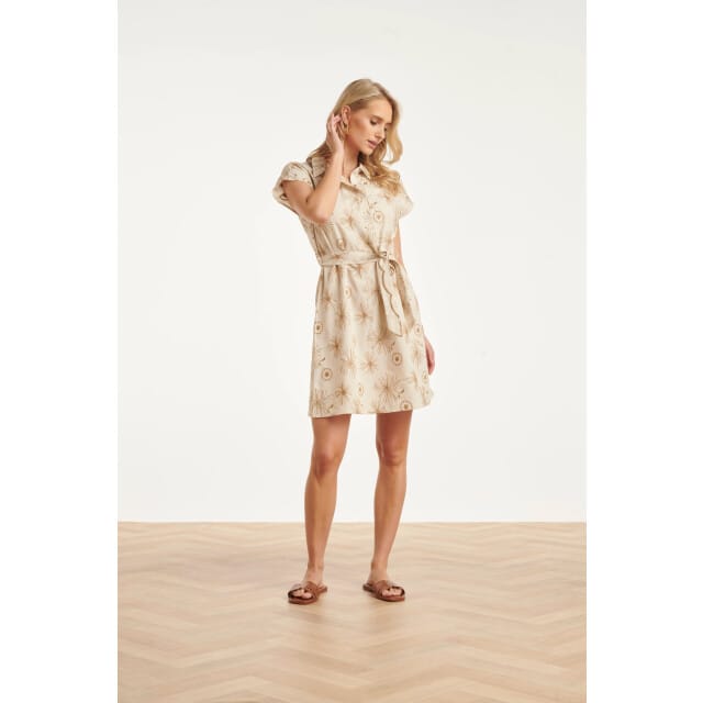 Smashed Lemon Beige jurk met geborduurde bloemen en tailleceintuur |