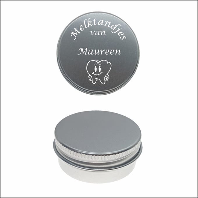 Melktanden Blikje Met Naam Gravering - Maureen