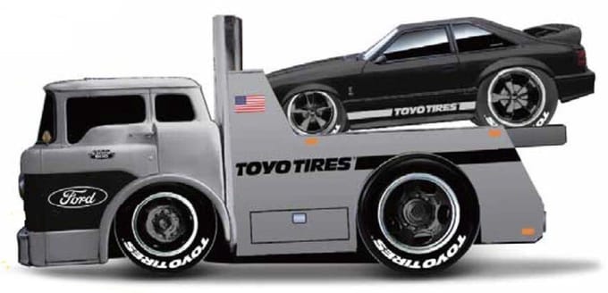 Maisto Ford C600 - Modelauto - Schaal 1:64 - Zilver/Zwart