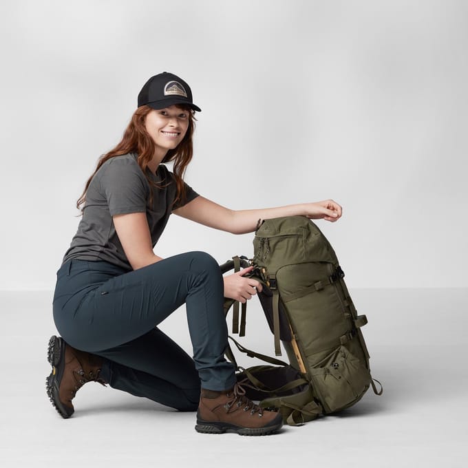 FJALLRAVEN Abisko trail stretch trousers - W - Dark navy - 40