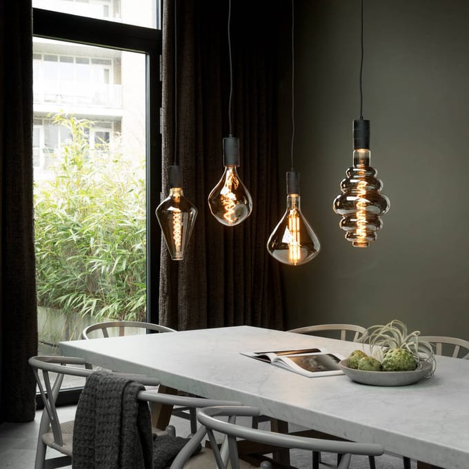 Calex Vienna XXL Titanium - E27 LED Lamp -  Filament Lichtbron Dimbaar - 4W - Warm Wit Licht