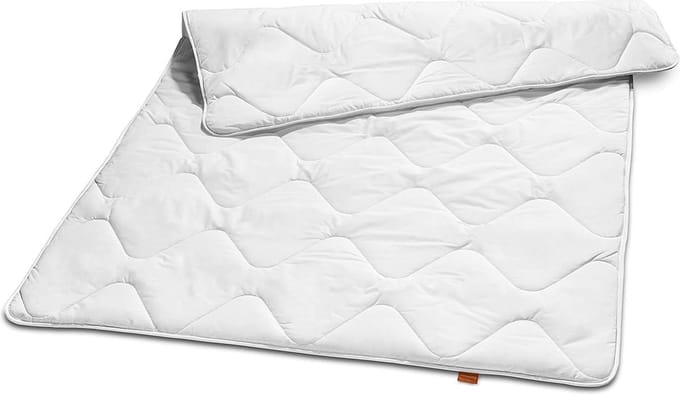 sleepling 190036 Basic 120 medium dekbed voor het hele jaar 135 x 200 cm, wit