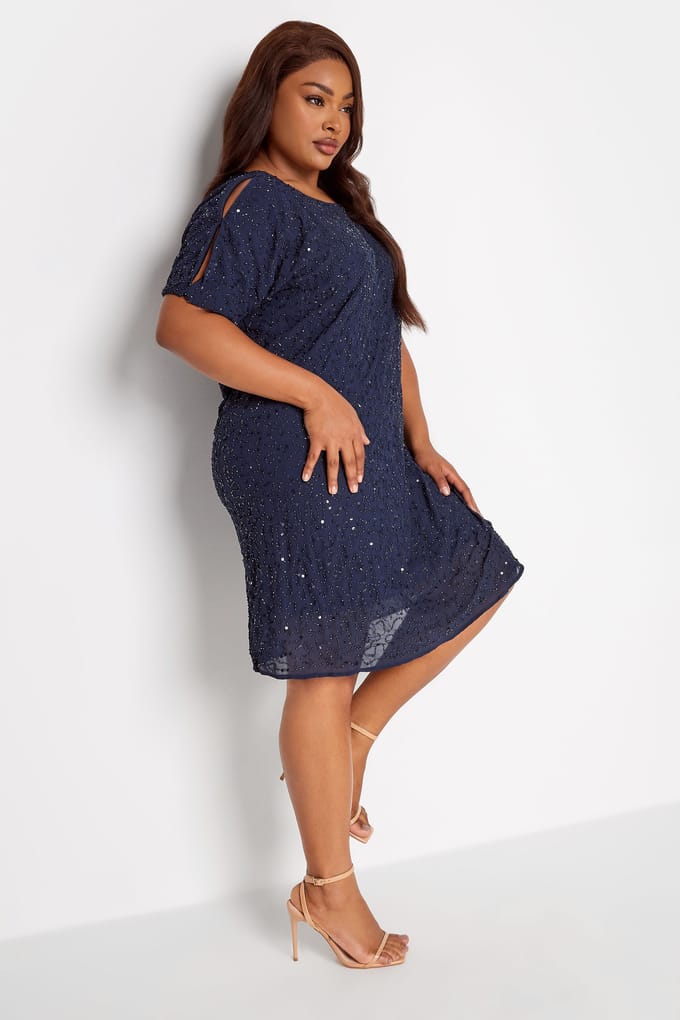 Luxe: Ultimate Embellishment Luxe Shiftjurk Met Versiering & Capemouwen In Donkerblauwsize 48
