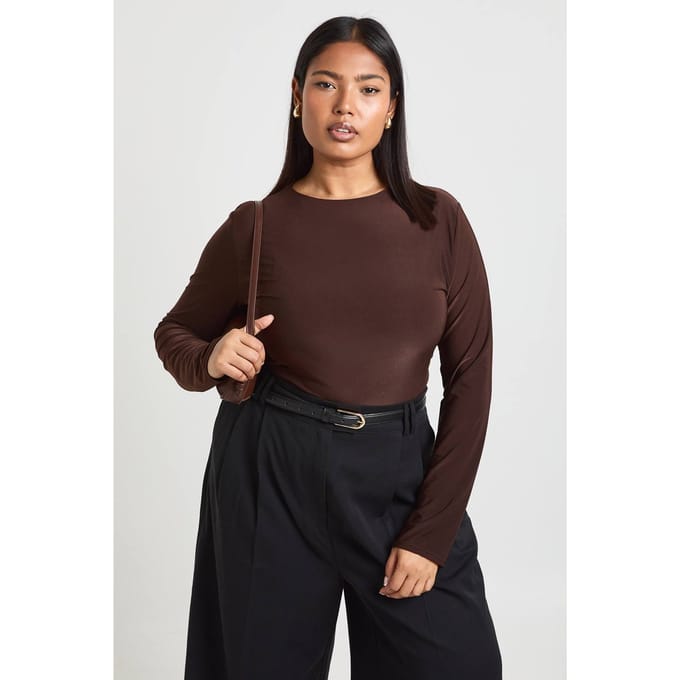 boohoo Dames Plus Dubbele Laag Slinky Lange Mouw Bodysuit | Chocolate | Maat: 16