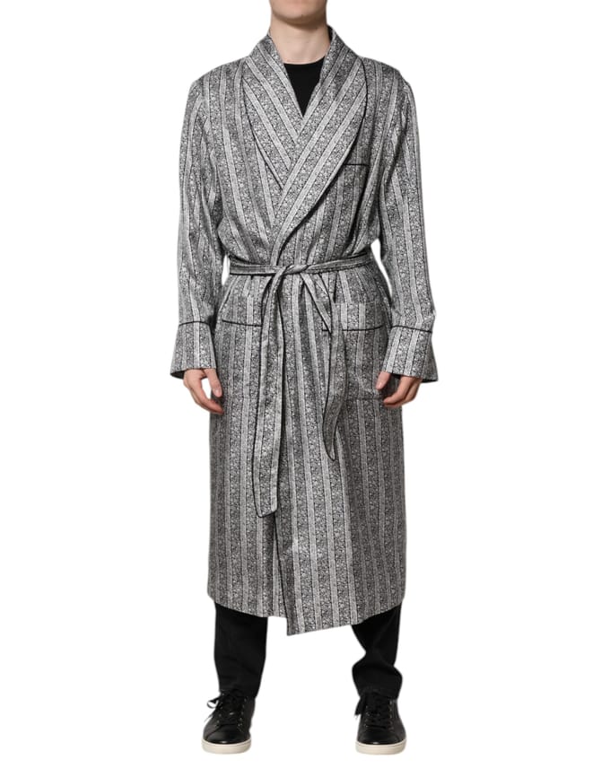 Zijden Robe Met Sjawl Kraag Lange Mouwen