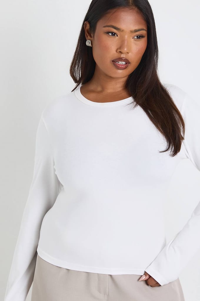 boohoo Dames Plus Basic Lange Mouwen Getailleerde Langlijn Top | Wit | Maat: 44